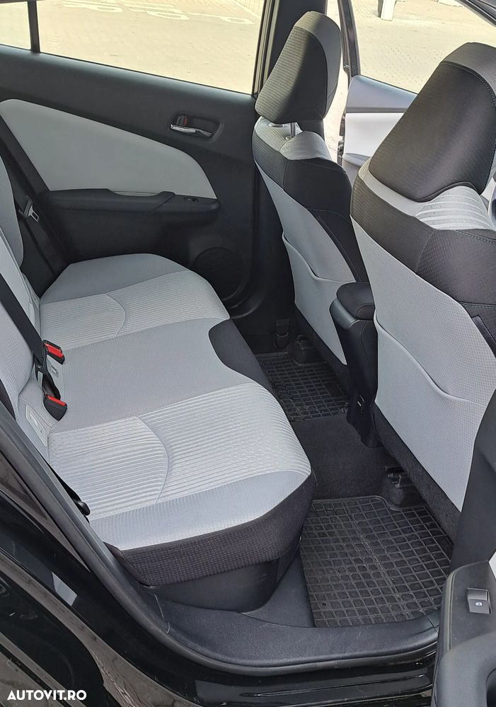 Toyota Prius Hybrid Comfort - 9