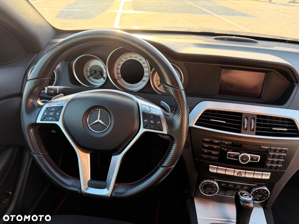 Mercedes-Benz Klasa C 200 (BlueEFFICIENCY) 7G-TRONIC - 22