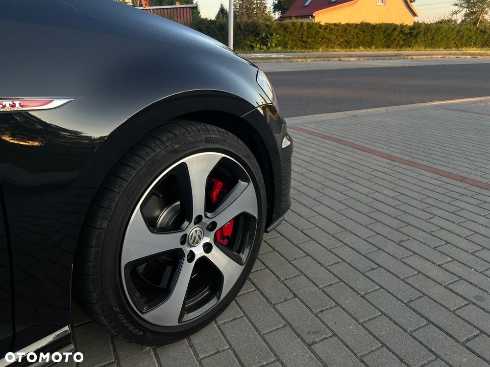 Volkswagen Golf 2.0 TSI BMT GTI Performance - 25
