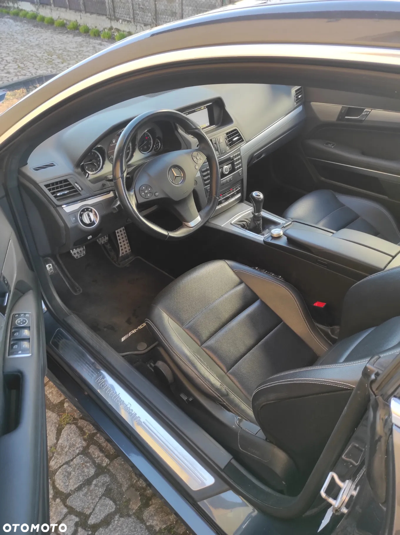 Mercedes-Benz Klasa E 200 CGI BlueEffICIENCY - 24