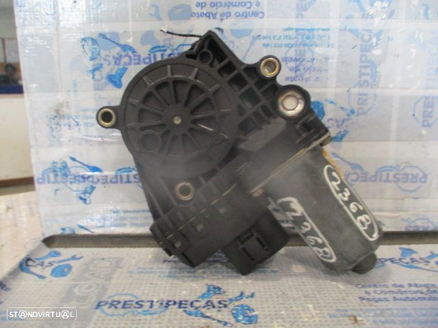 Motor Elevador Vidro 0130821784 AUDI A6  AVANT 2 4B FASE 1 1999 2.5TDI V6 24V 150CV  5P AZUL FE - 1