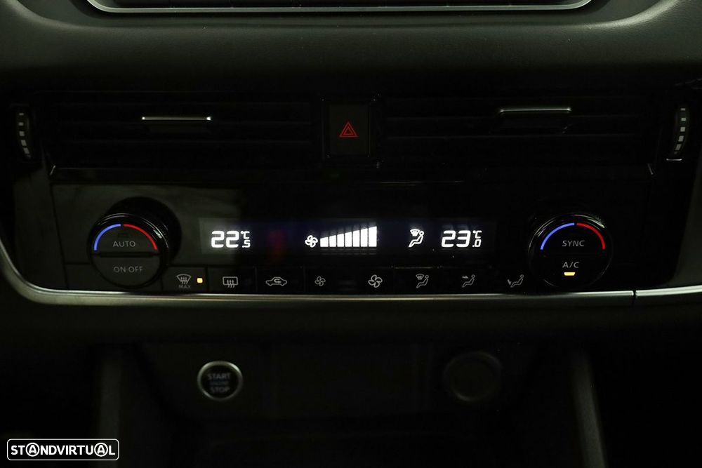 Nissan Qashqai 1.3 DIG-T Acenta Xtronic - 12