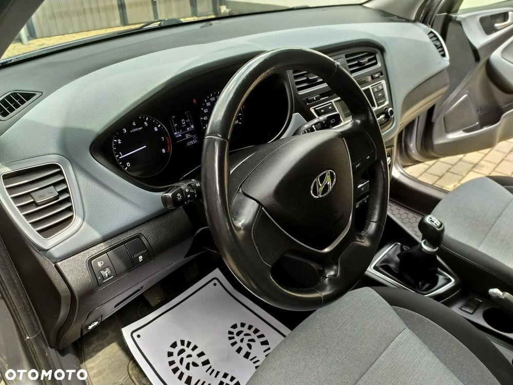 Hyundai i20 - 16
