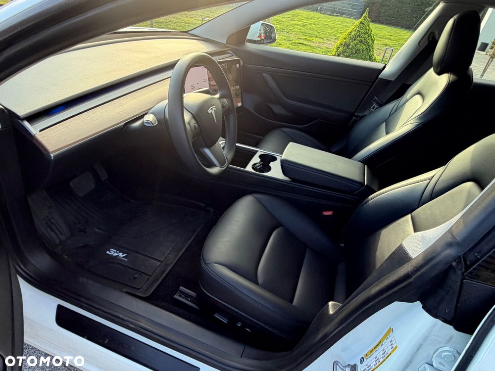 Tesla Model 3 RWD - 13