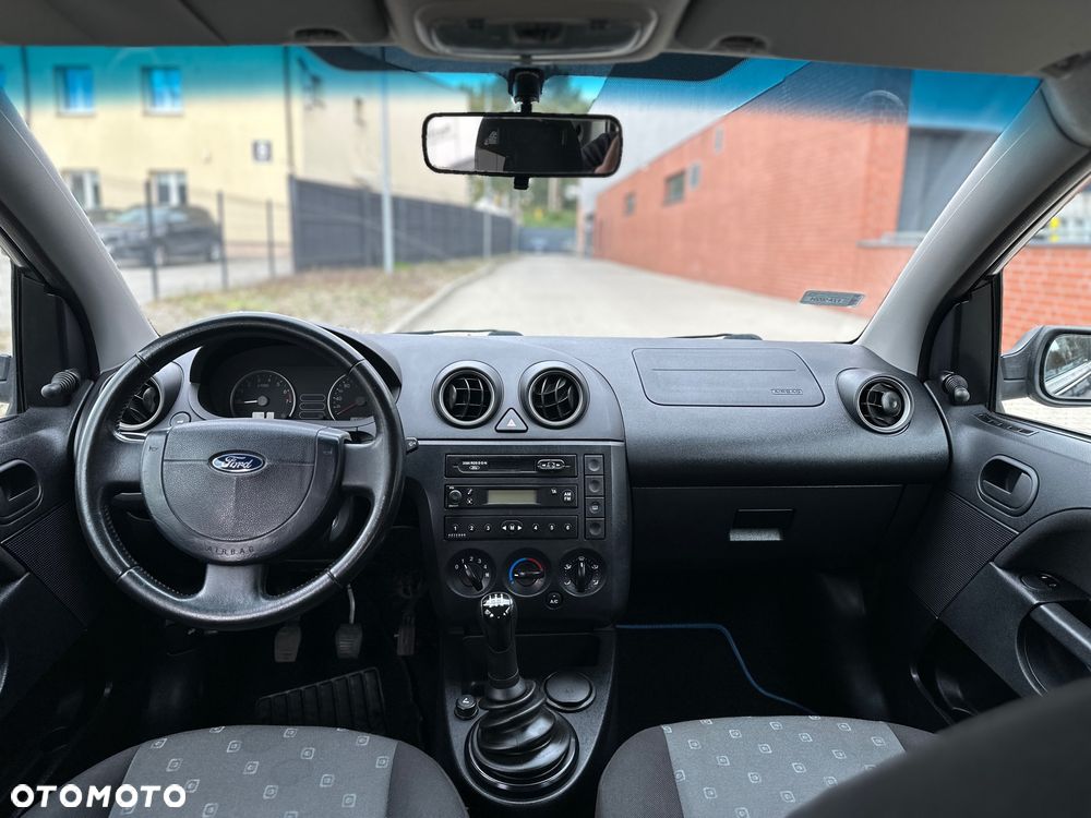 Ford Fiesta 1.3 - 5