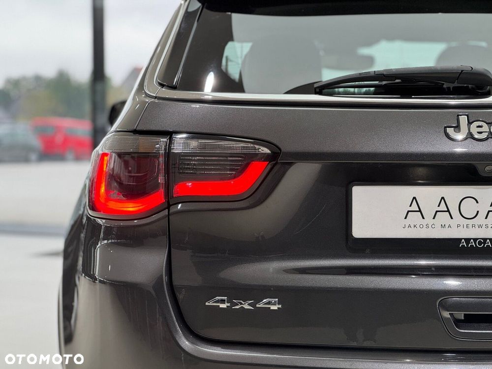 Jeep Compass 1.4 TMair Limited 4WD S&S - 39