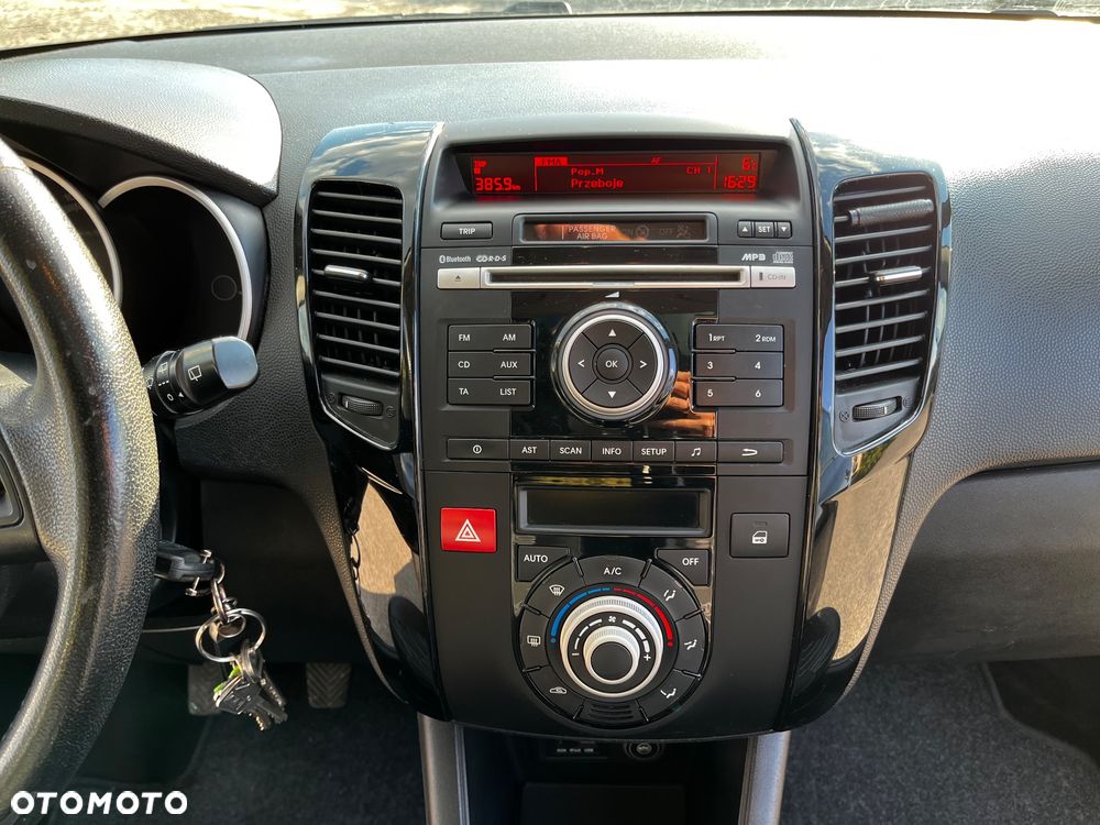 Kia Venga - 18