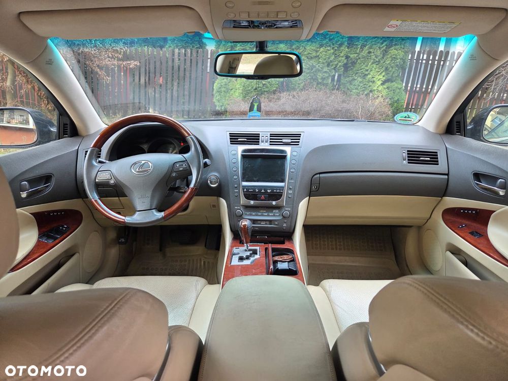 Lexus GS 450h - 16