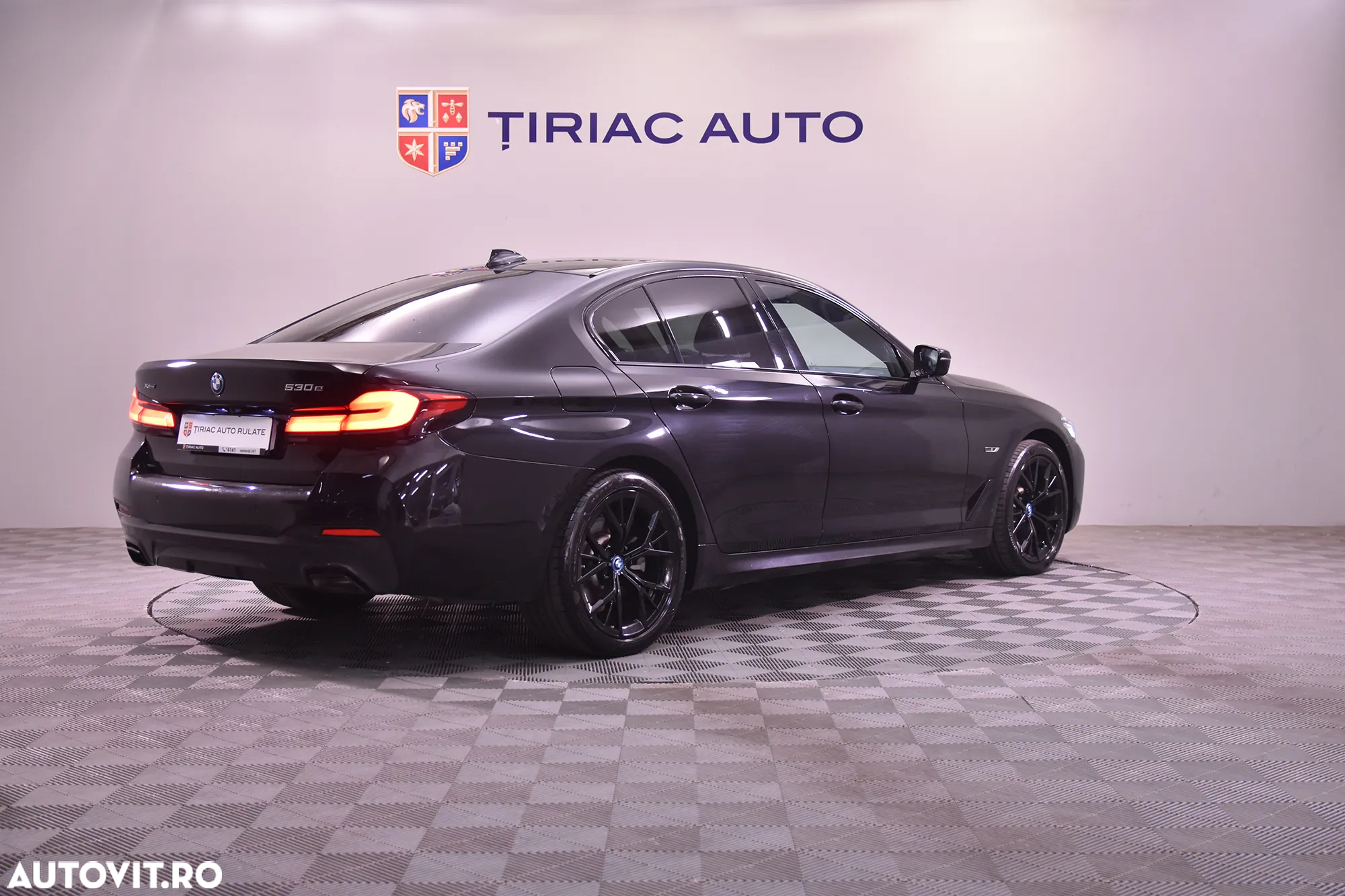 BMW Seria 5 530e xDrive Aut. - 5