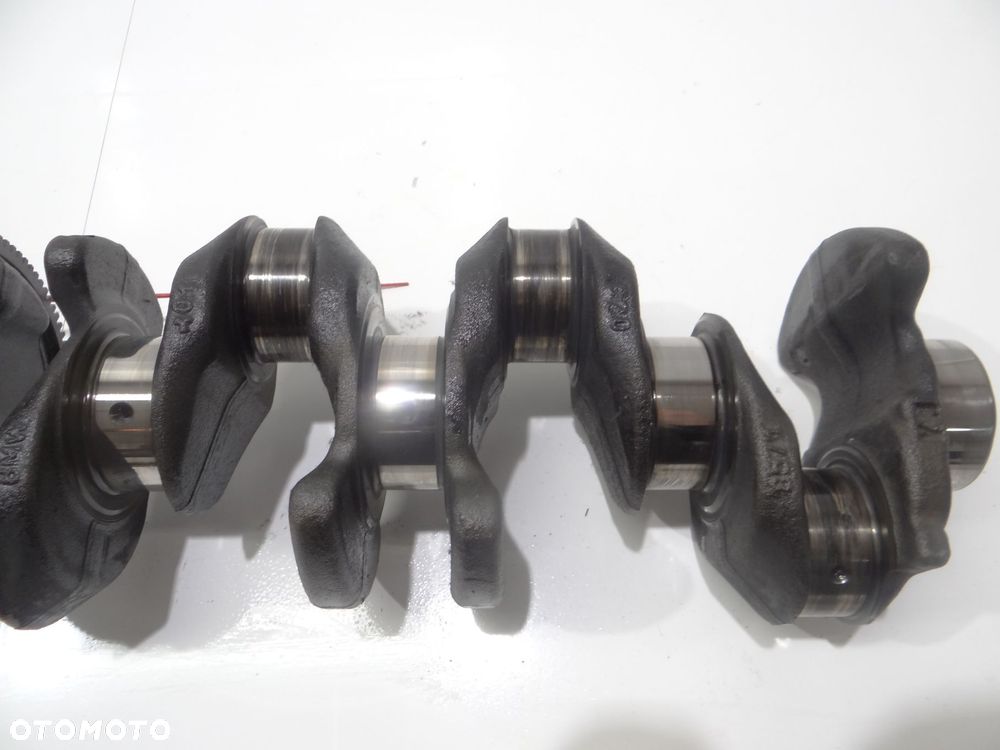 WAŁ KORBOWY BMW X1 F48 B47C20A 8571021 - 8