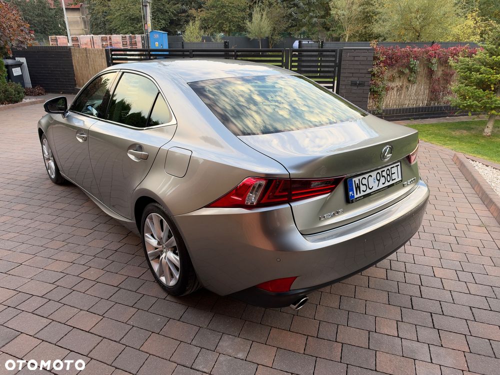 Lexus IS 200t Elite - 4