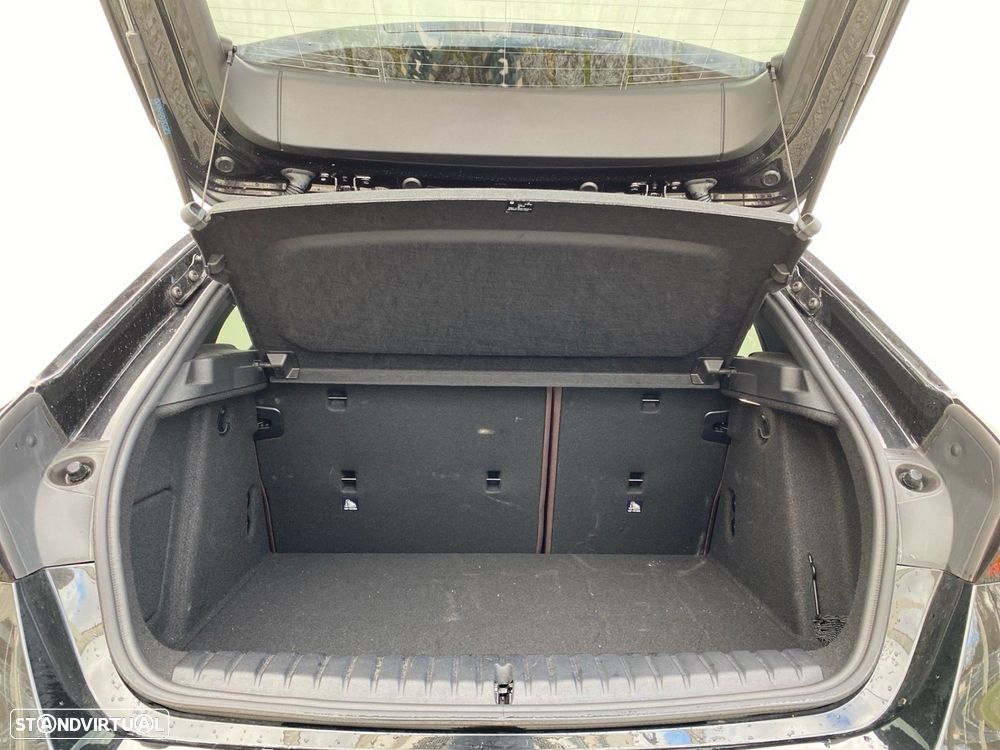 BMW 118 d Pack Desportivo M - 17