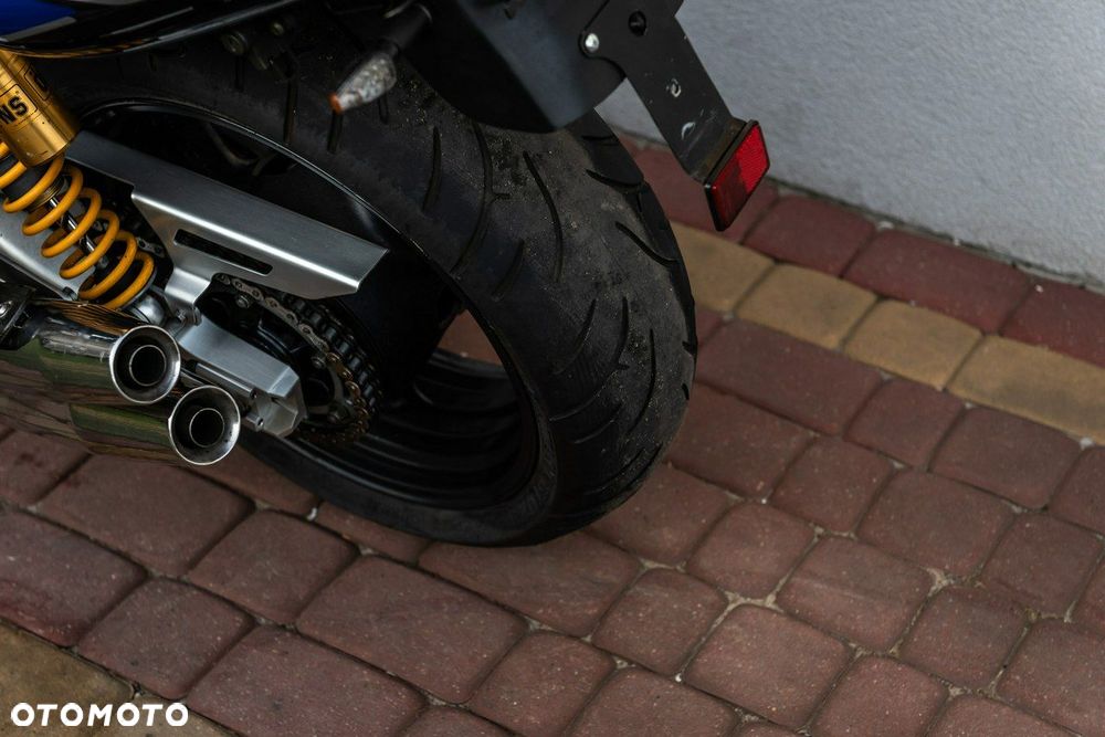 Yamaha XJR - 12