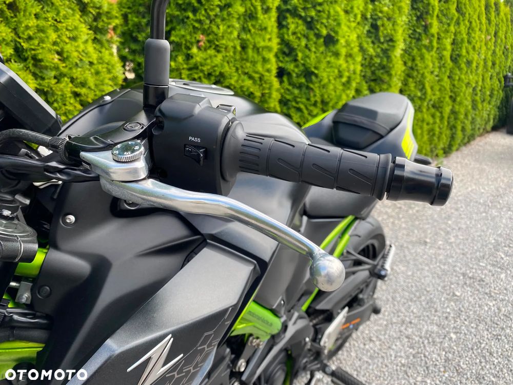 Kawasaki Z 900 - 32