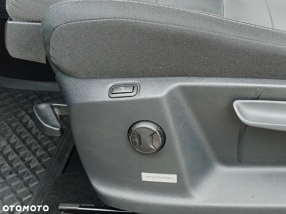 Volkswagen Golf Sportsvan VII SV 1.5 TSI ACT Comfortline - 12