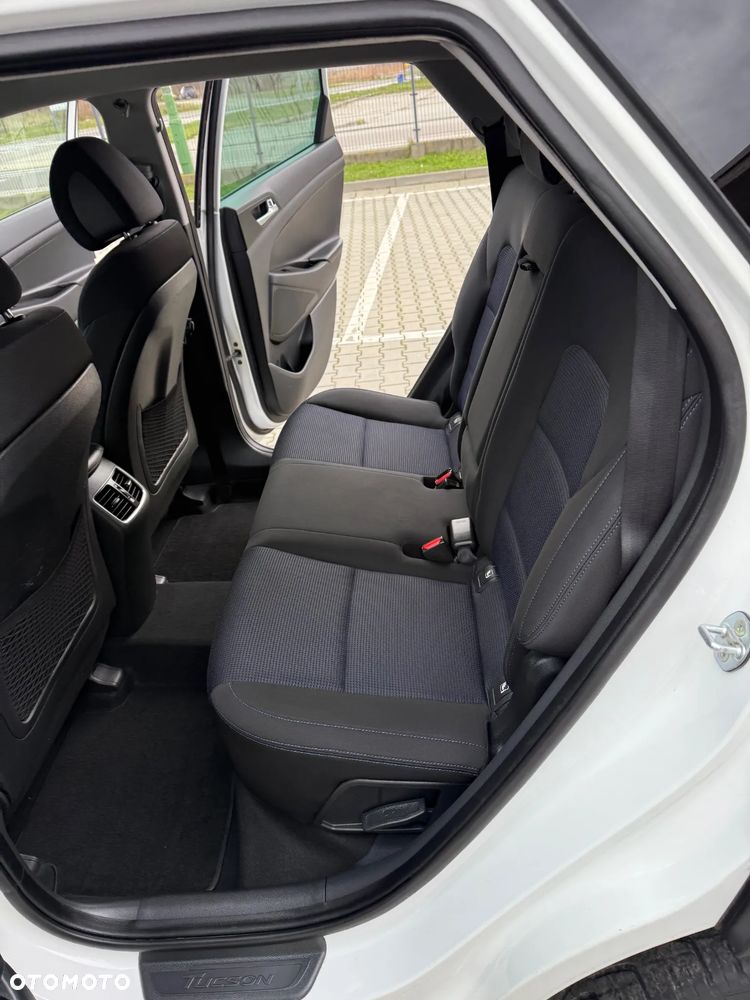 Hyundai Tucson 1.7 CRDI BlueDrive Style 2WD - 13