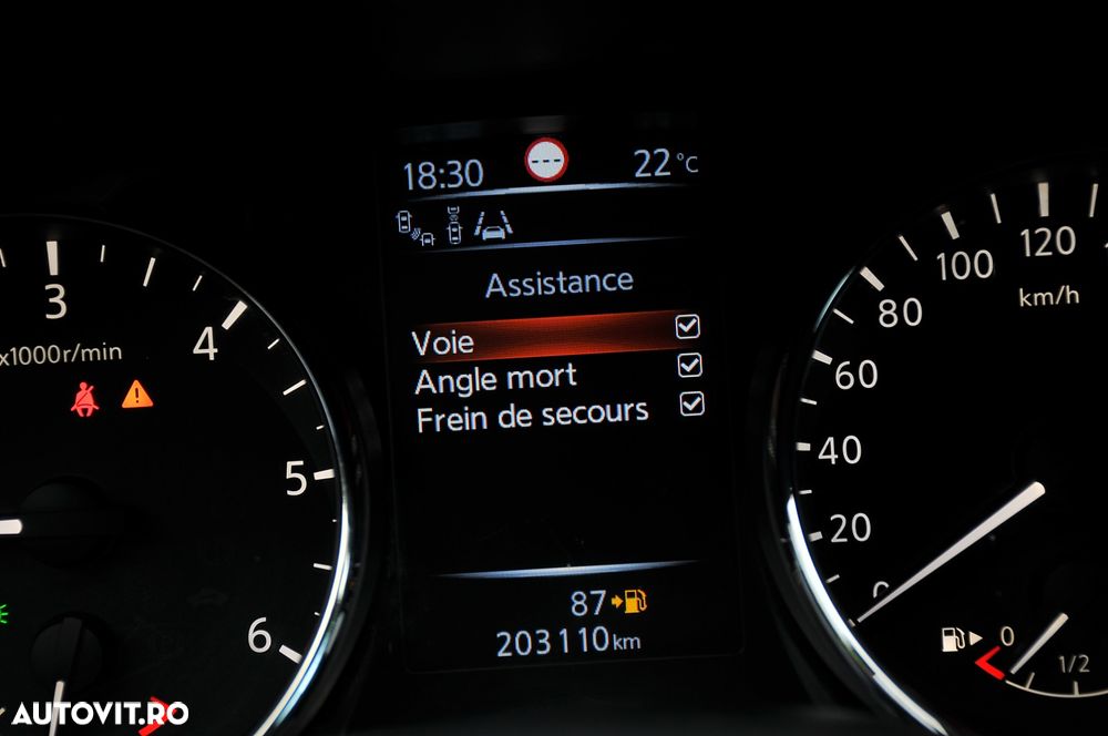 Nissan Qashqai 1.6 DCI TEKNA - 22