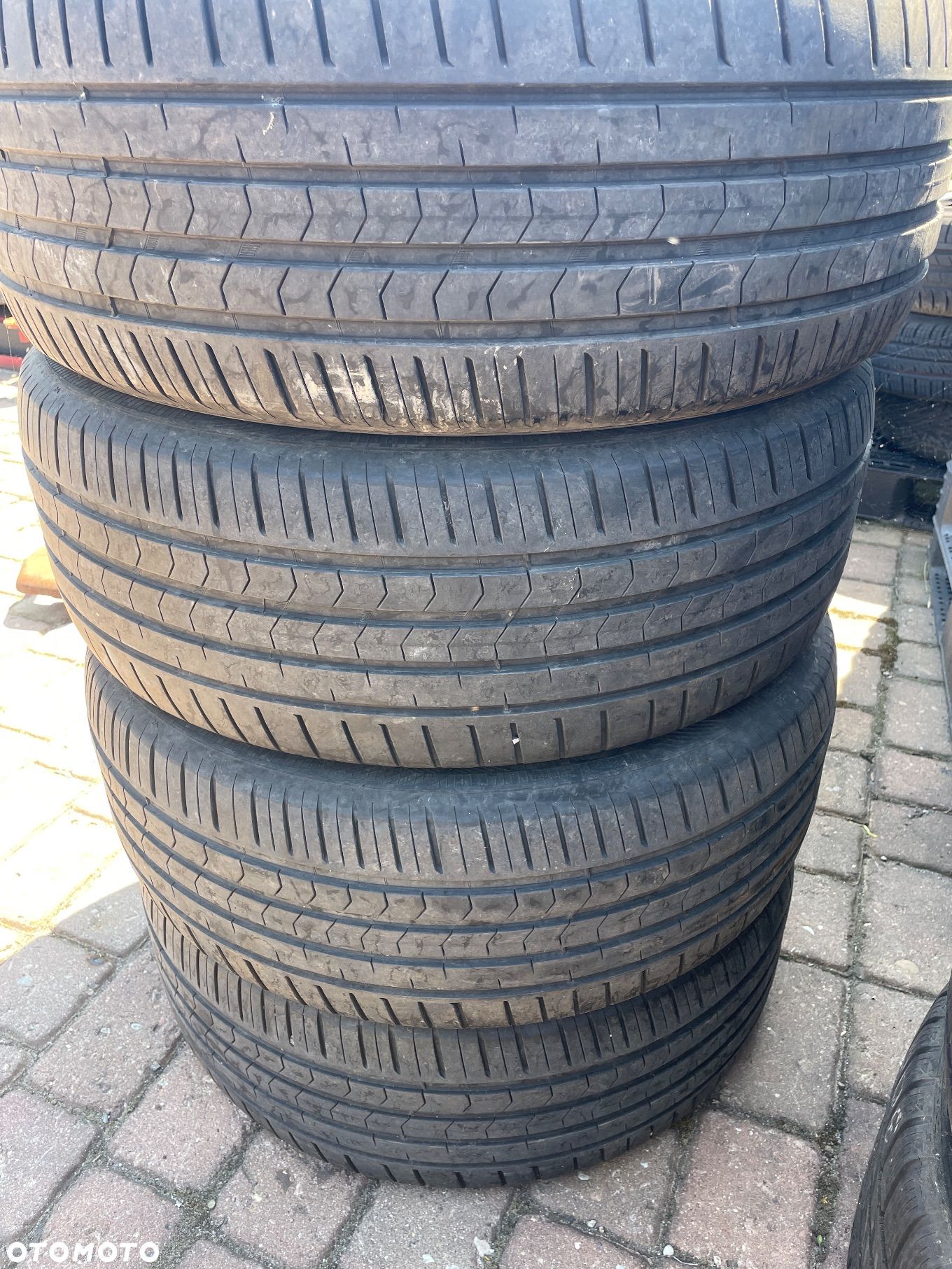 Vredestein Giugiaro 235/45/20 - 1