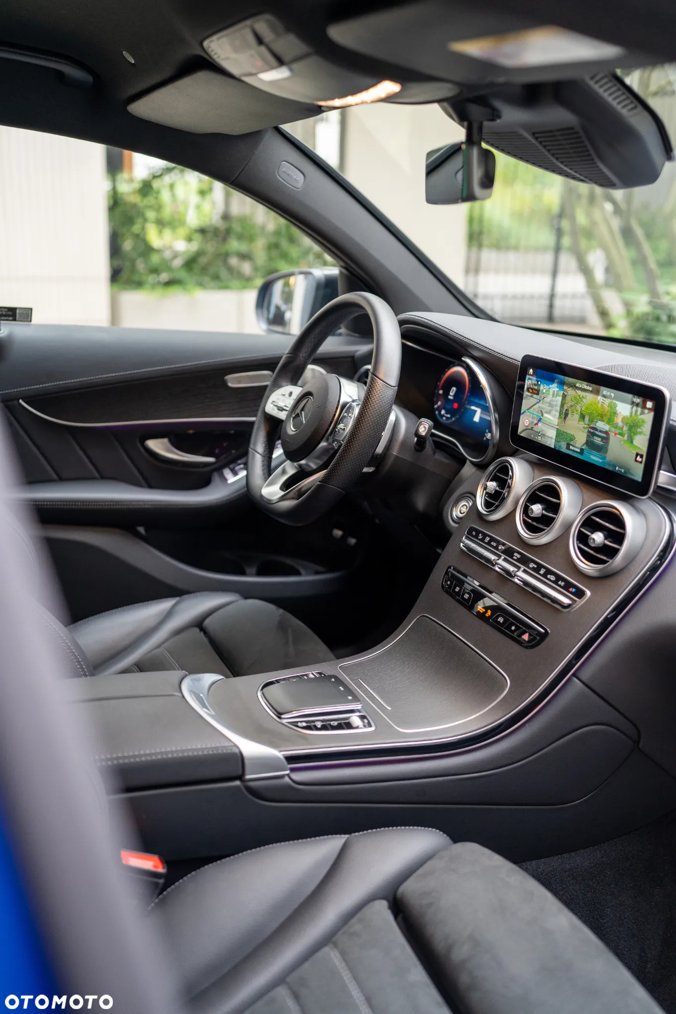 Mercedes-Benz GLC Coupe 300 e 4-Matic Business Edition - 32