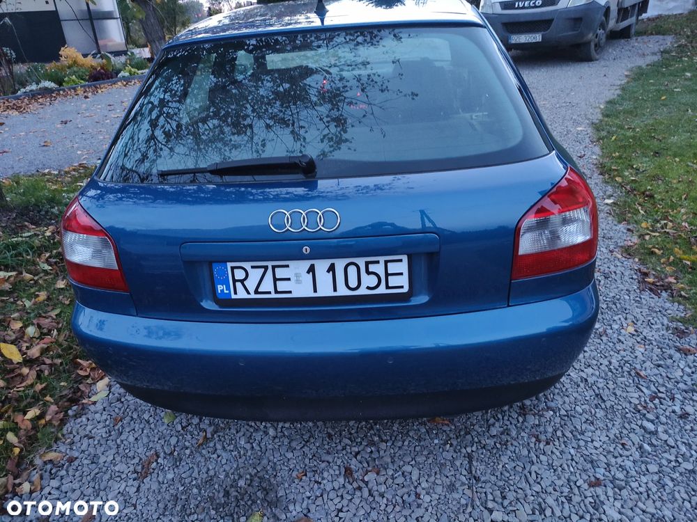 Audi A3 Sportback 1.8T Ambiente - 17