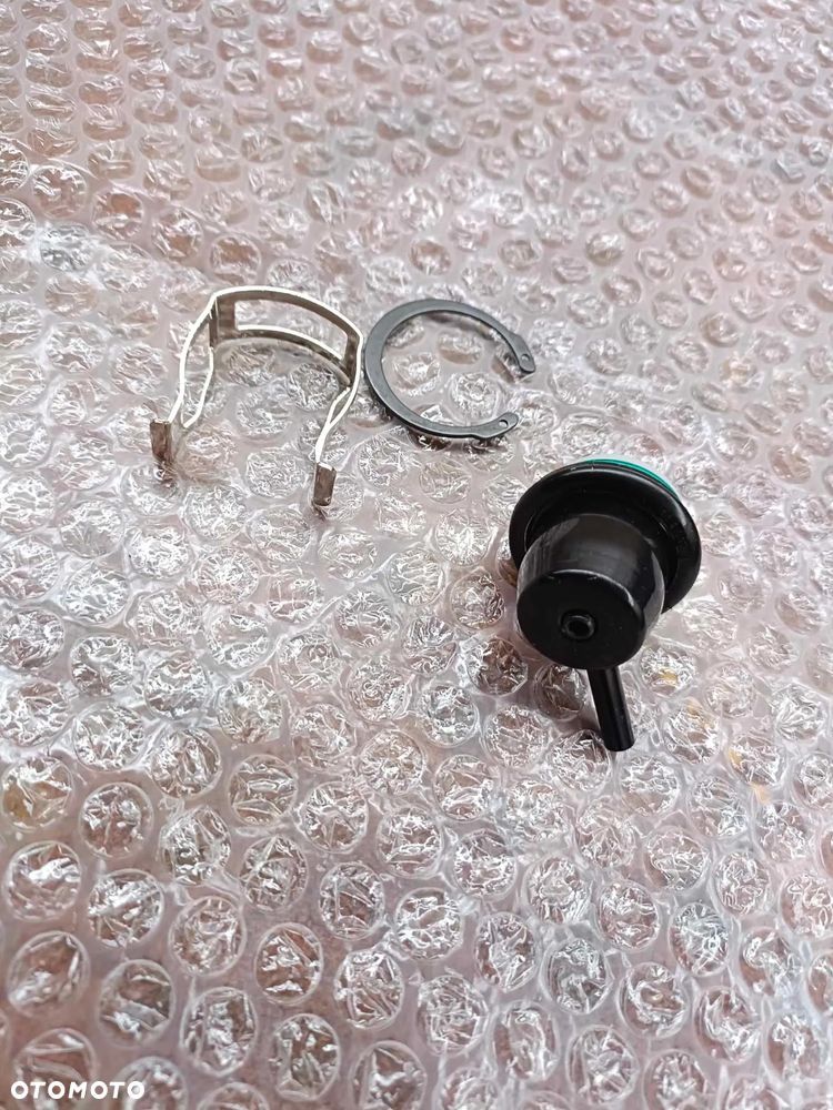 Regulator ciśnienia paliwa BENZYNY CHEVROLET GMC 4.3 5.0 5.3 5.7 V6 V8 C/K C1500 C2500 C3500 K1500 K2500 K3500 S10 PICKUP SUBURBAN TAHOE SILVERADO SIERRA EXPRESS SAVANA 1500 2500 3500 VAN YUKON G30 - 4