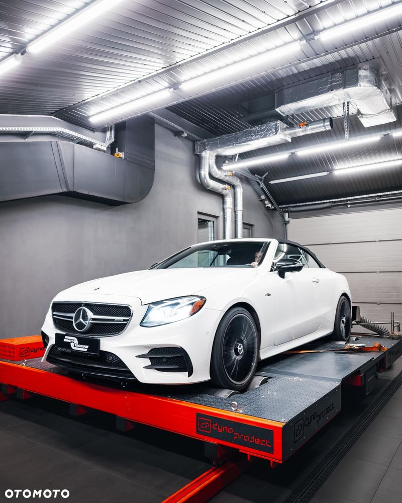 Mercedes-Benz Klasa E AMG 53 4-Matic+ 9G-TRONIC - 26