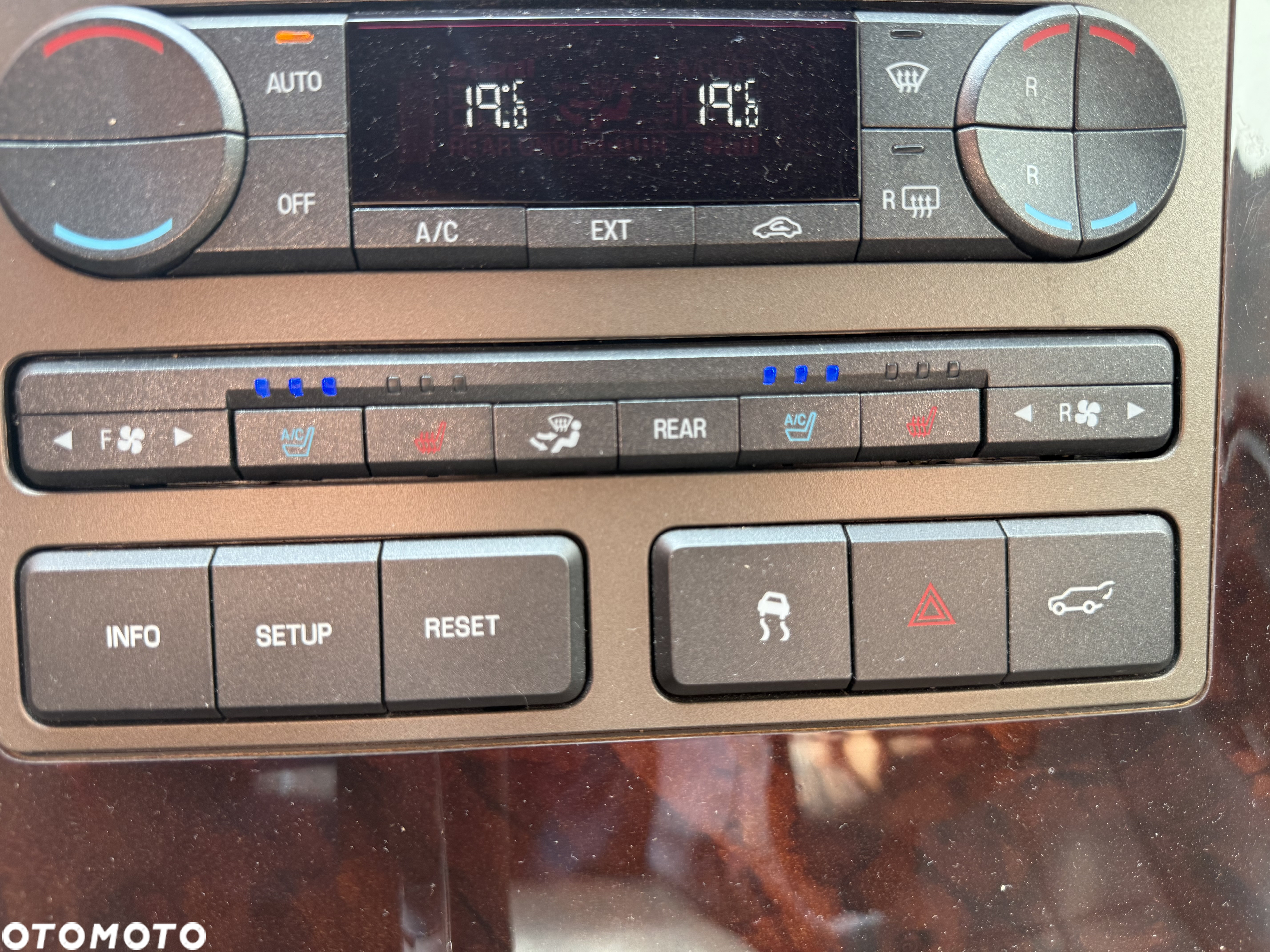 Lincoln Navigator 5.4 4x2 - 13