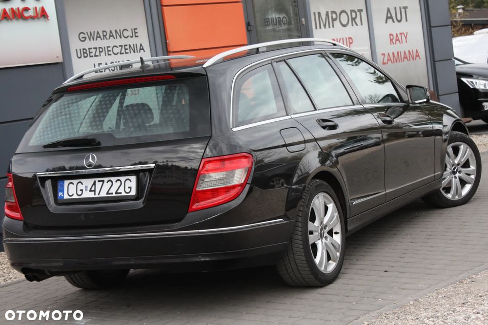 Mercedes-Benz Klasa C 180 CGI BlueEFFICIENCY Avantgarde - 17