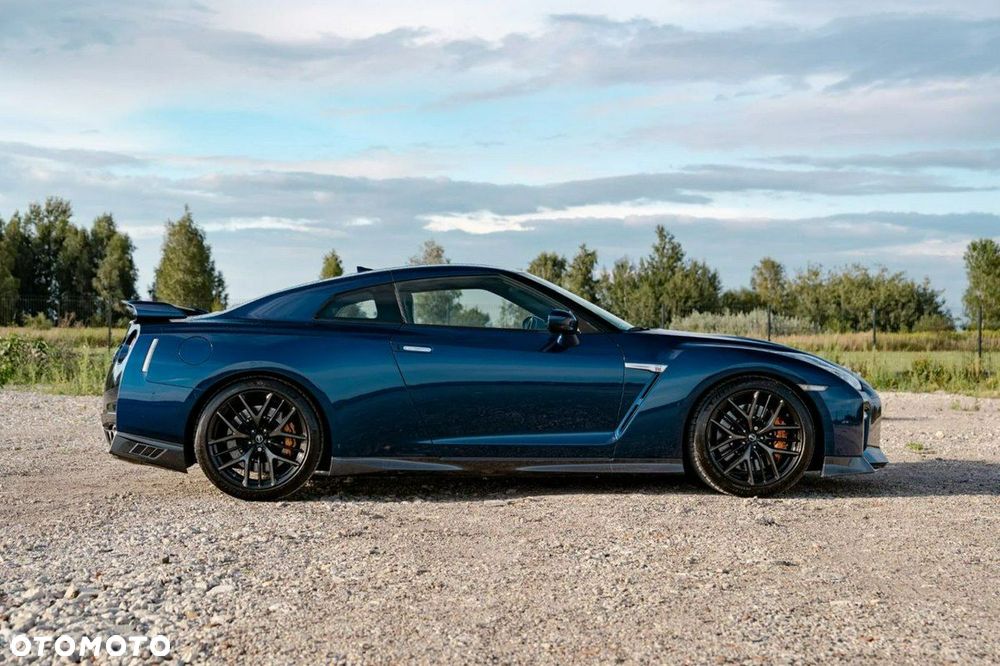 Nissan GT-R Prestige - 7