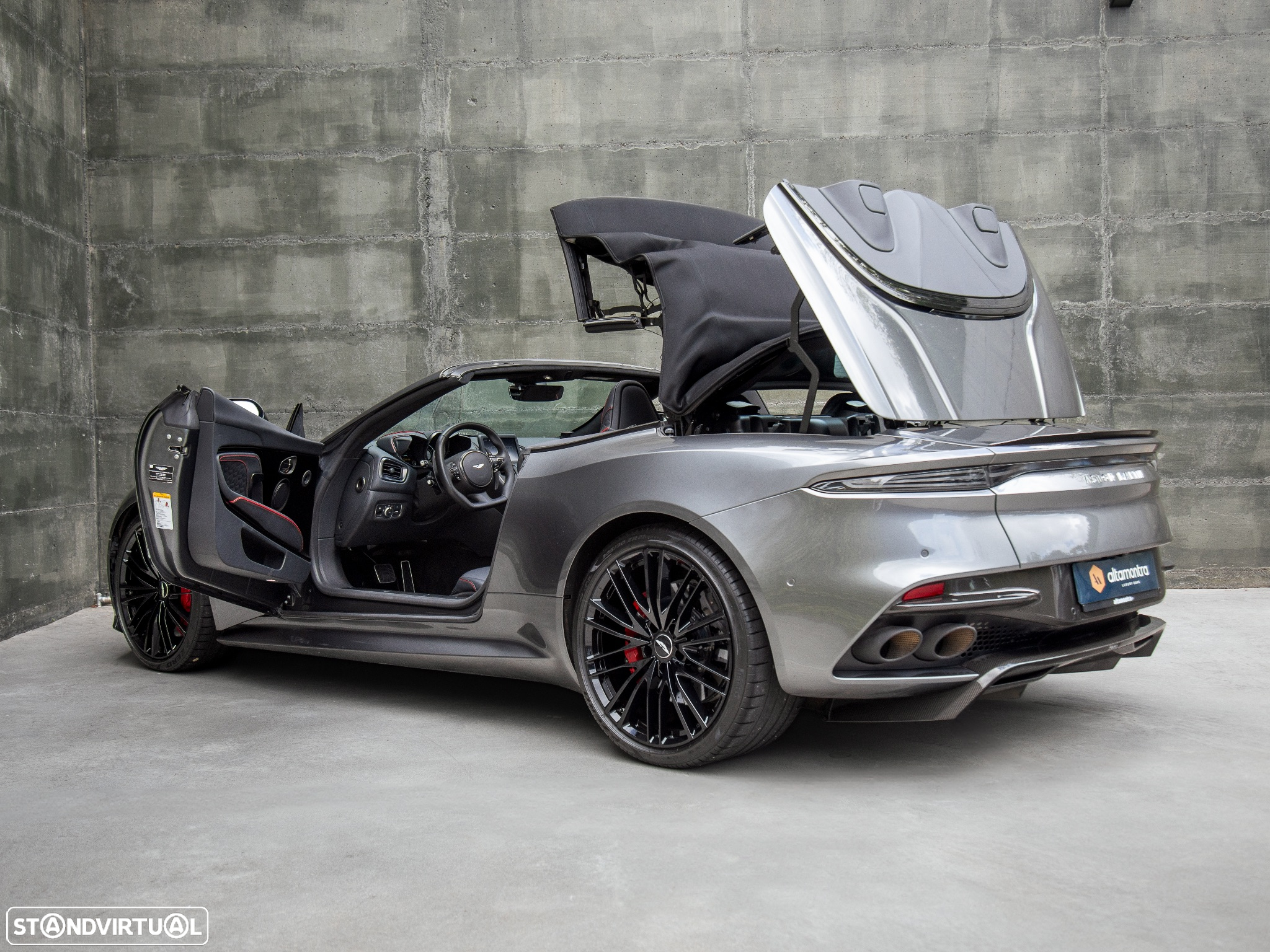 Aston Martin DBS Volante Superleggera - 17
