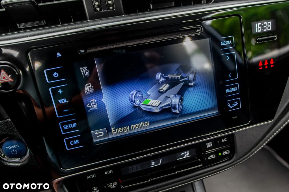Toyota Auris Hybrid 135 Premium - 23