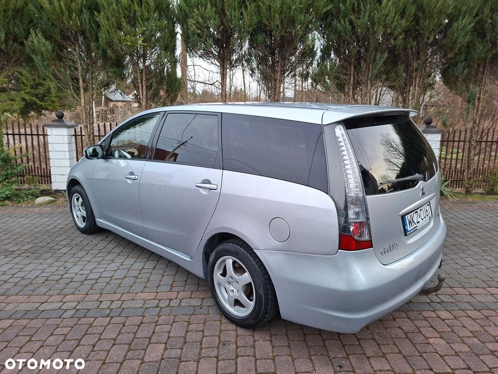 Mitsubishi Grandis - 7