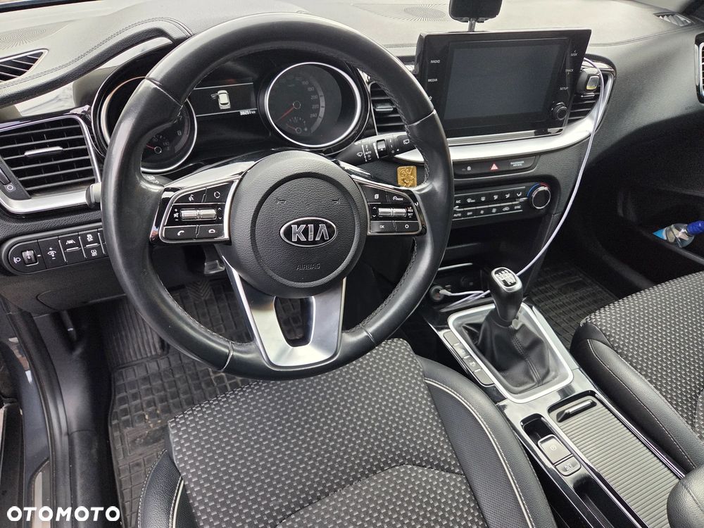 Kia XCeed 1.4 T-GDI L - 6