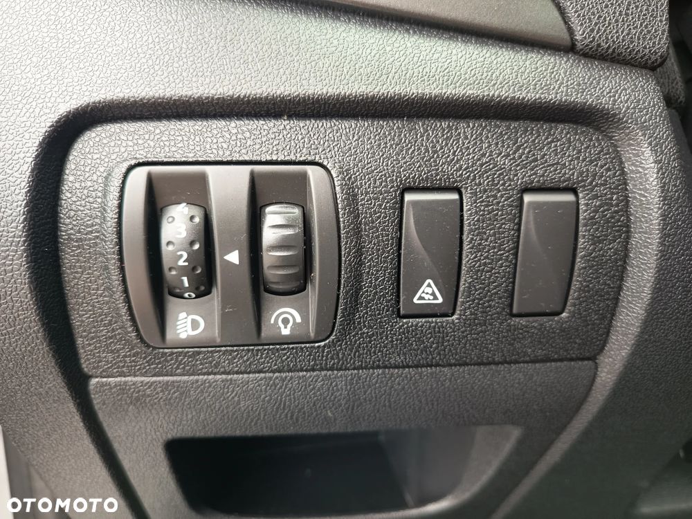 Renault Grand Scenic 2.0 16V 140 CVT Dynamique - 28