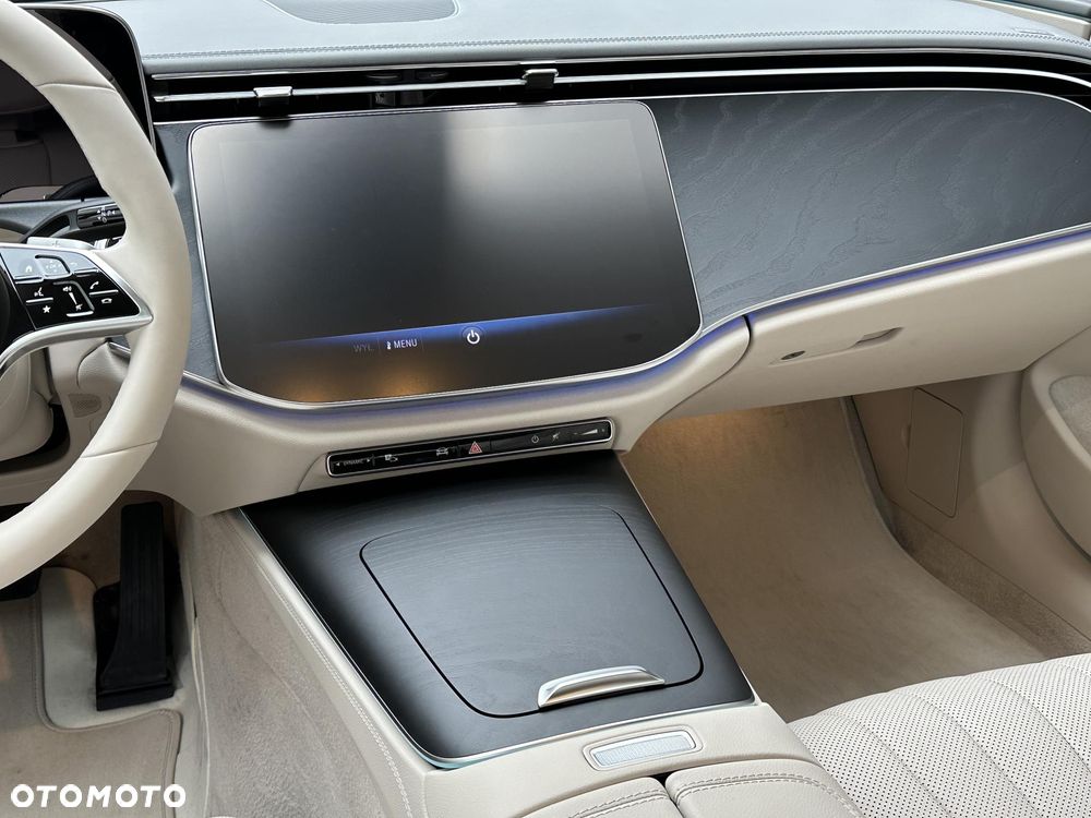 Mercedes-Benz Klasa E 220 d mHEV 4-Matic Avantgarde 9G-Tronic - 19