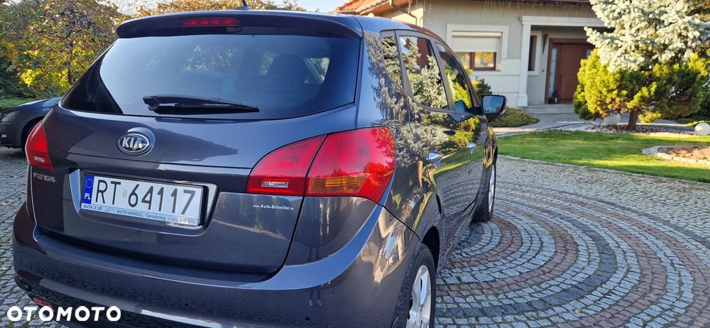 Kia Venga 1.4 Business Line - 11