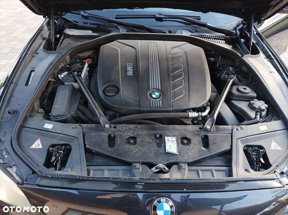 BMW Seria 5 530d xDrive - 13