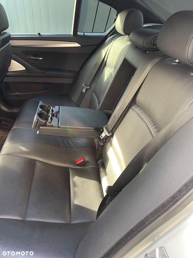 BMW Seria 5 M550d xDrive - 9
