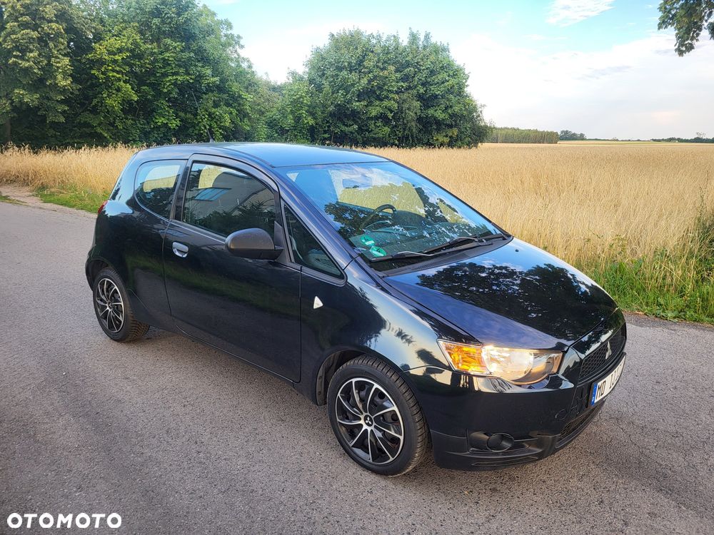 Mitsubishi Colt - 2