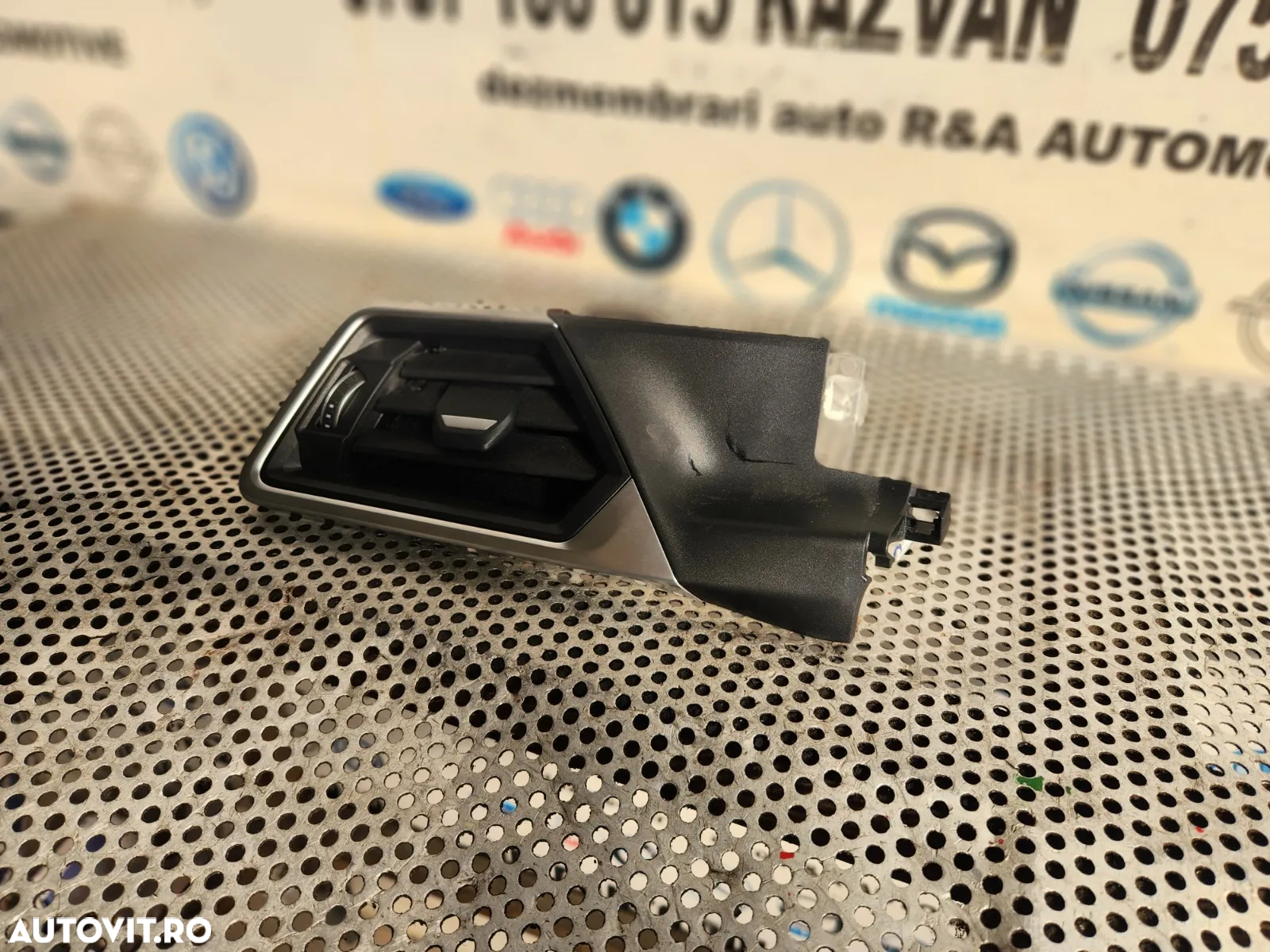 Grila Aerisire Ventilatie Bord Stanga Bmw G20 G21 G22 G42 Volan Stanga Dezmembrez Bmw G42 M2 240I M - 3