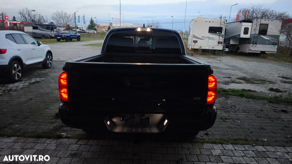 Toyota Tacoma - 5