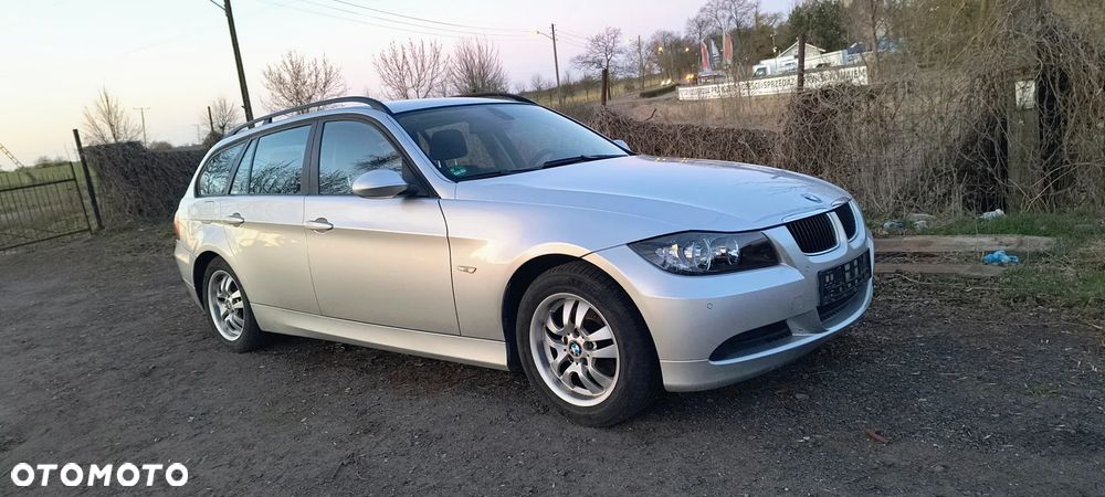 BMW Seria 3 318d - 5