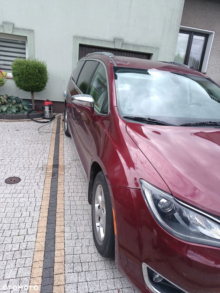 Chrysler Pacifica - 7