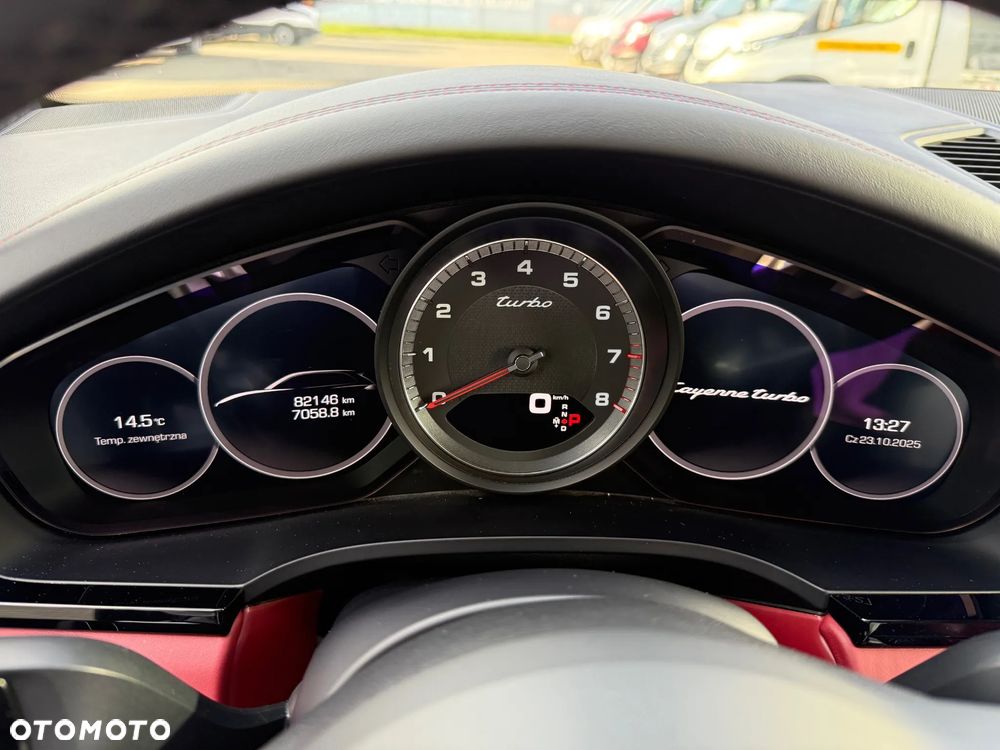 Porsche Cayenne Turbo - 14