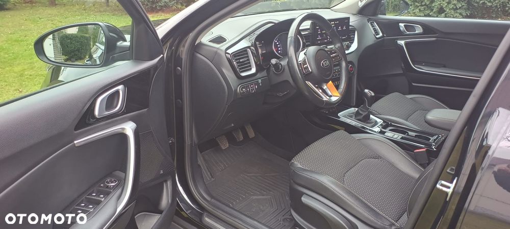 Kia XCeed 1.5 T-GDI Business Line - 10