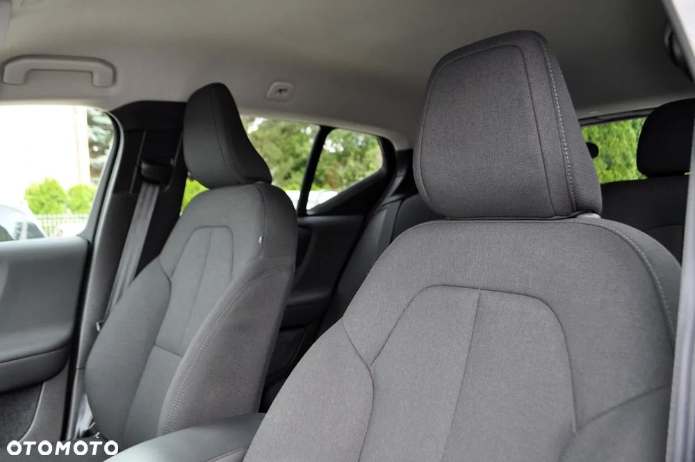Volvo XC 40 T3 Momentum Core - 25