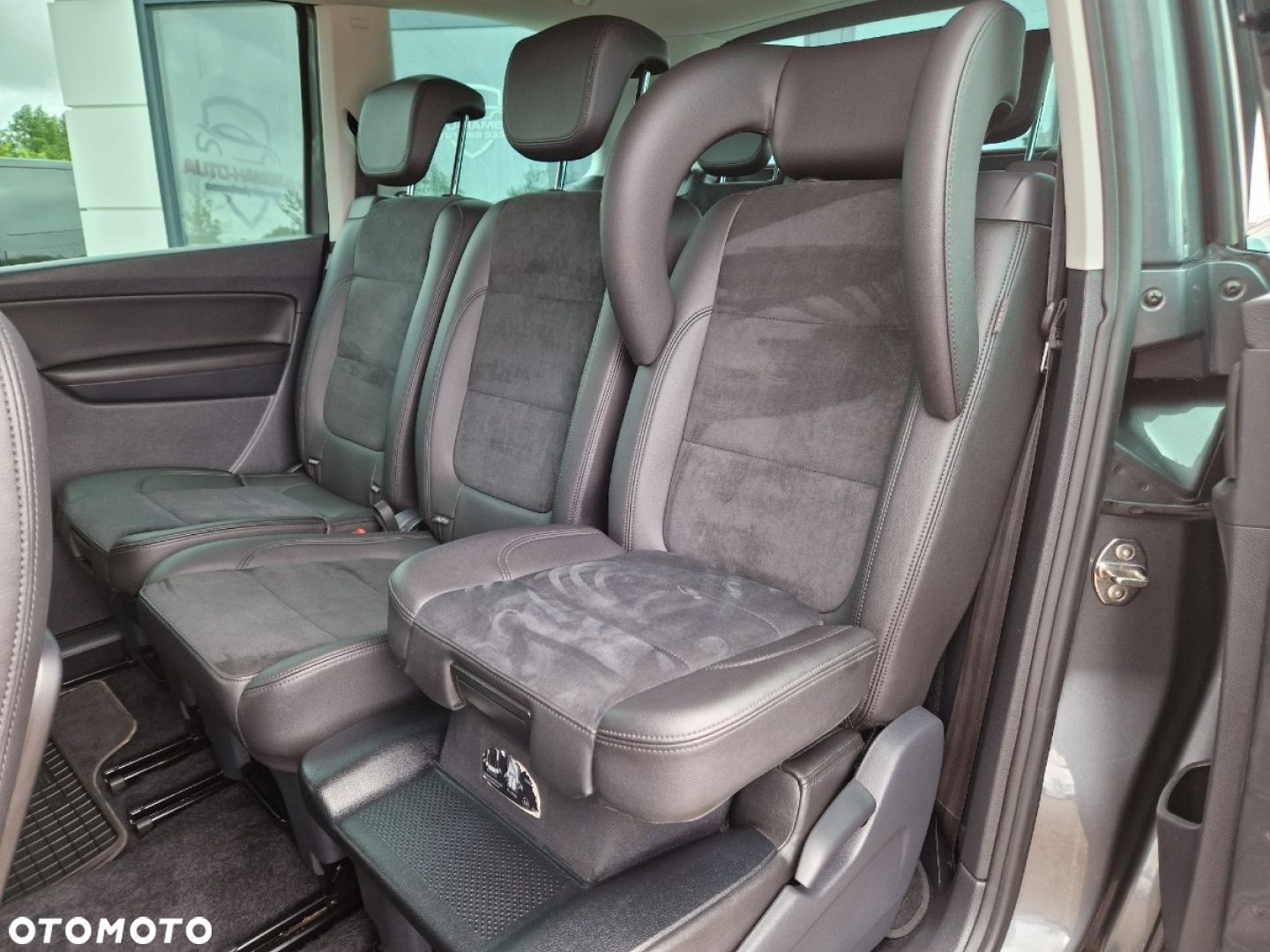 Volkswagen Sharan 2.0 TDI 4MOTION Highline - 23