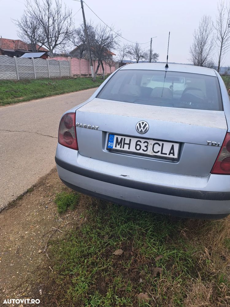 Volkswagen Passat 1.9TDI 4Motion Basis - 2