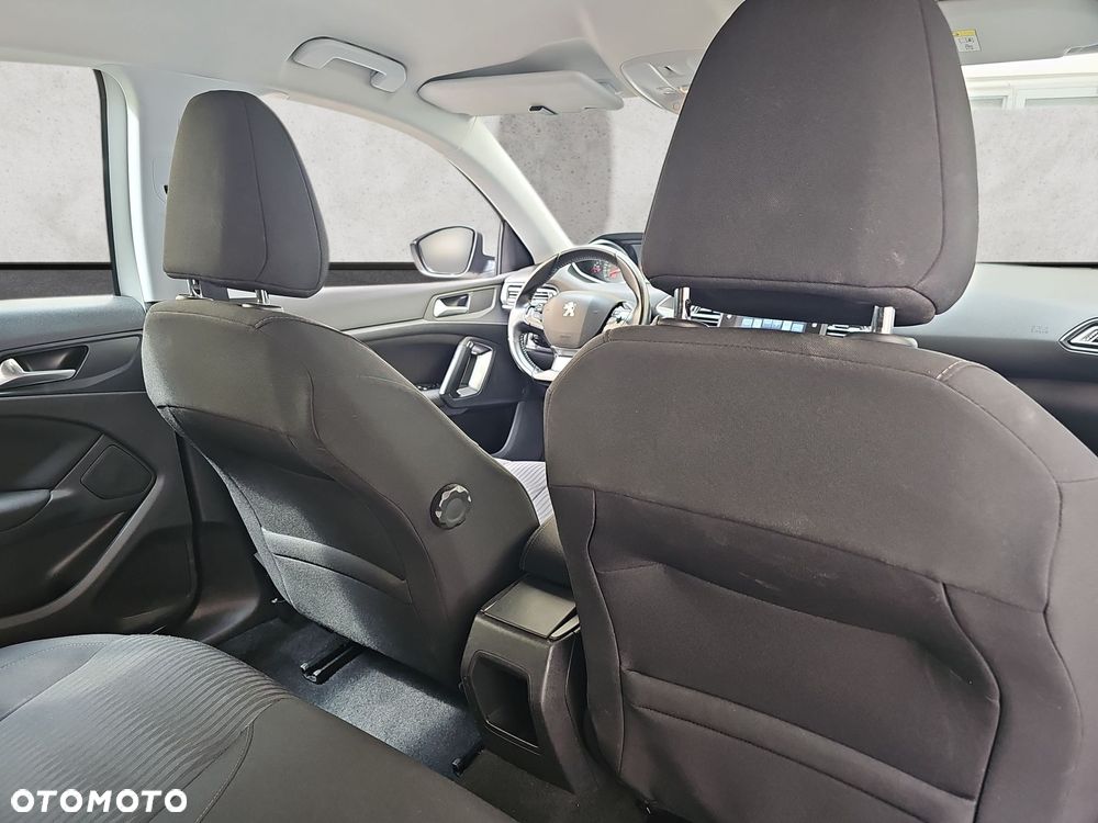 Peugeot 308 - 25