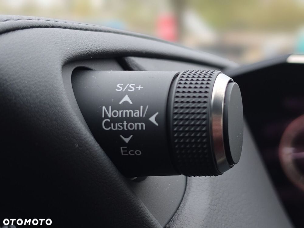 Lexus ES 300h F Sport Edition - 22